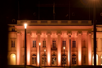 Auch das Koblenzer Schloß wurde orange bestrahlt!