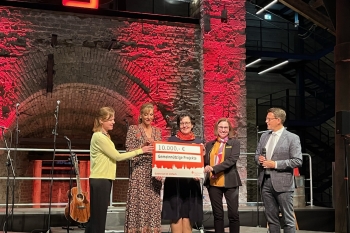 Die Sparkasse Koblenz hat den Kartenerlös den 4 Koblenzer Frauenclubs für gemeinnützige Projekte zukommen lassen